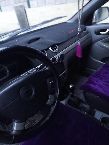 киргизские номера машин: Chevrolet Lacetti: 2010 г., 1.6 л, Седан — 10