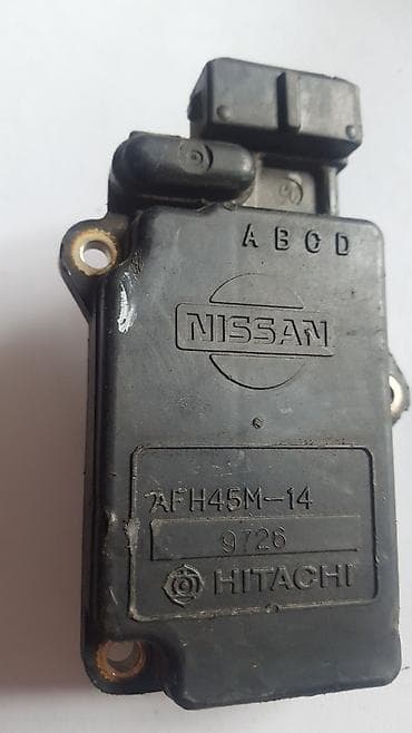 Nissan расходомер воздуха 2.0 90 год