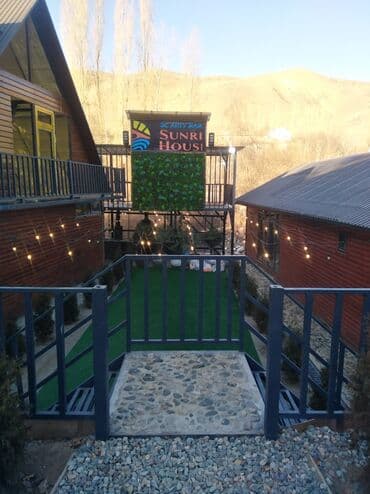 участок или времянка алтын ордо по ул анкара ж м алтын ордо по ул горького: Дача находится в селе Беш кунгой. В доме 2 спальни, гостиная, комната — 3