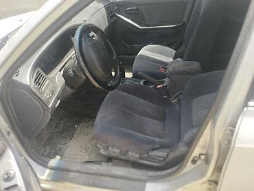 ej ve: Hyundai Elantra: 2002 г., 1.5 л, Автомат, Бензин, Седан — 2