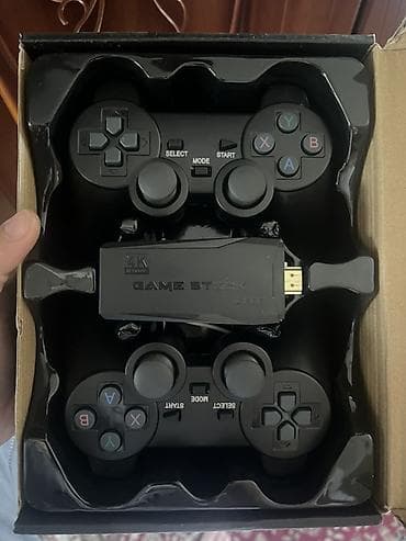 Игровая приставка Game Stick Lite 4K с двумя беспроводными геймпадами