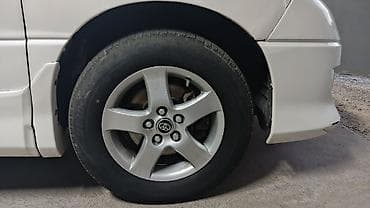 235 35 18: Toyota Estima: 2003 г., 2.4 л, Автомат, Бензин, Минивэн — 7