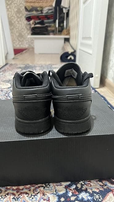 Жеке буюмдар: Air Jordan 1 Low, полностью чёрные (Triple Black) - Оригинальный — 3