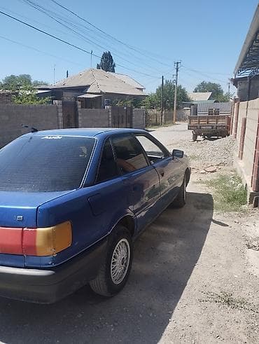 Унаа сатуу: Audi 80: 1989 г., 1.8 л, Кол менен иштөөчү, Бензин, Седан — 4