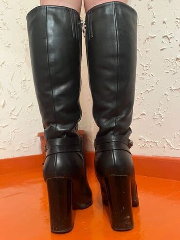 сапоги из натурального меха и кожи: Зимние сапоги, 36 размера. Находиться на Исанова-Фрунзе — 2