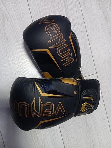 Набор для единоборств Venum Состав: - Боксерские перчатки Venum