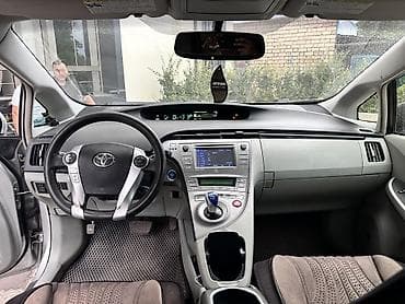 Toyota Prius: 2012 г., 1.8 л, Робот, Гибрид, Седан — 7