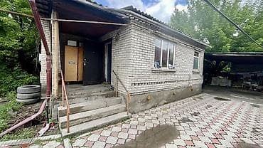 Куплю дом: 🏡 Продаётся большой 4-комнатный дом в районе Маяк 📍 Участок — 7 соток — 2