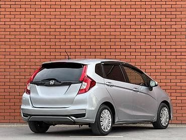 Унаа: Honda Fit: 2017 г., 1.5 л, Кол менен иштөөчү, Бензин, Хетчбек — 6