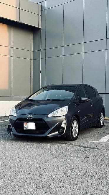 Toyota Aqua: 2017 г., 1.5 л, Вариатор, Гибрид, Хэтчбэк