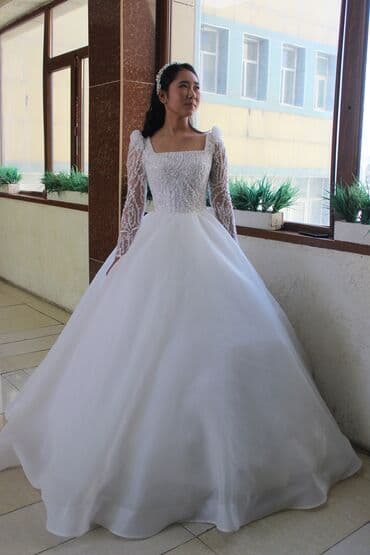 свадебное платье в стиле прованс: Свадебное платье, Со шлейфом, Атлас, Пышное, Кружево, Б/у — 3