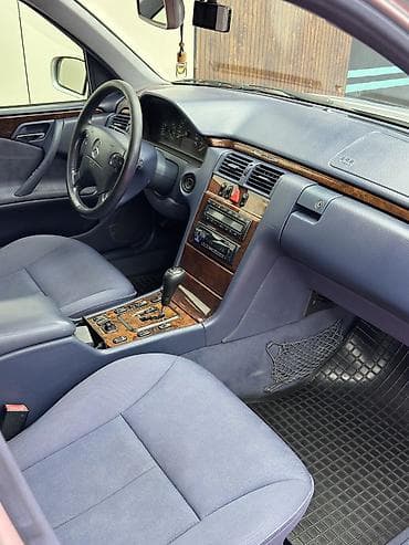 Продажа авто: Mercedes-Benz E-Class: 2000 г., 2.4 л, Автомат, Бензин, Седан — 3