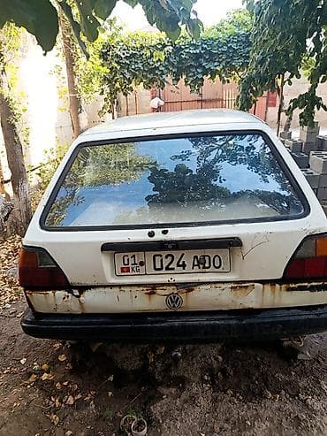 01: Volkswagen Golf: 1988 г., 1.8 л, Механика, Бензин, Хэтчбэк — 3