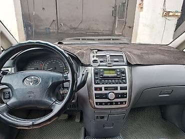 баа: Toyota Avensis Verso: 2001 г., 2 л, Автомат, Газ, Универсал — 6