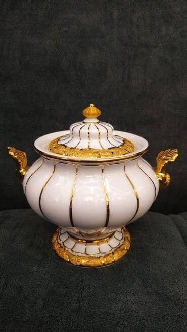 пасуда комплект: Продаются сервисы, первый комплект на 12 персон, производство фирмы — 13