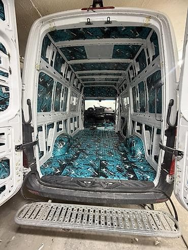 volkswagen caravelle t5: Премиальный тюнинг и перетяжка салонов микроавтобусов/фургонов - — 10
