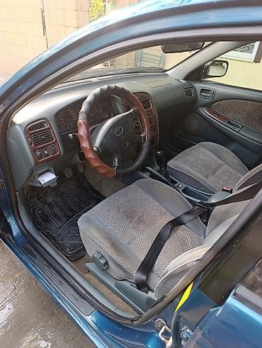 k7 2017: Toyota Avensis: 1998 г., 2 л, Механика, Бензин, Седан — 6