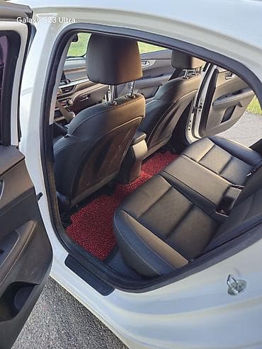 сет 302: Kia K3: 2019 г., Седан — 8
