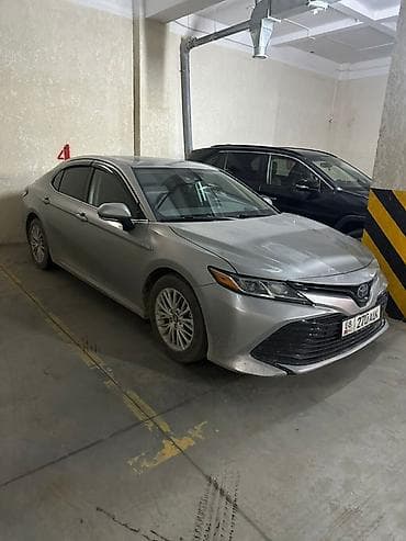 Toyota Camry: 2019 г., 2.5 л, Автомат, Гибрид, Седан