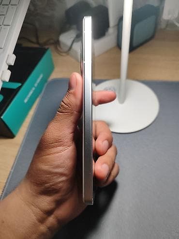 a03 core: Vivo X100 Ultra, Б/у, 256 ГБ, цвет - Белый, 2 SIM — 3