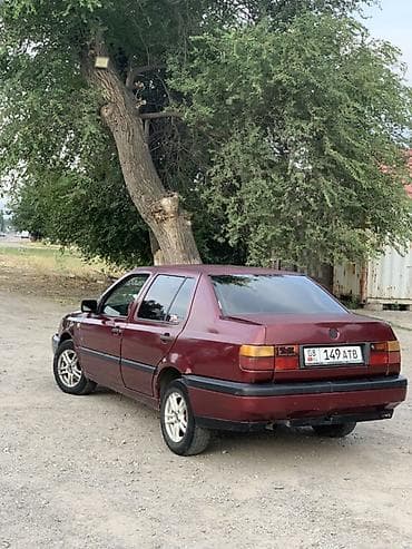 Унаа сатуу: Volkswagen Vento: 1994 г., 1.8 л, Кол менен иштөөчү, Бензин, Седан — 4