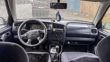 passat b7: Volkswagen Golf: 1993 г., 1.8 л, Механика, Бензин, Хэтчбэк — 7