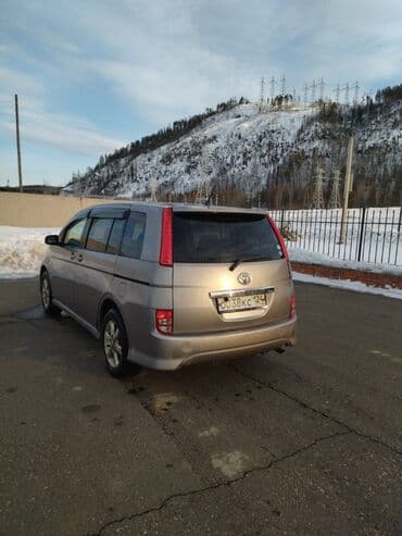 продаю в связи переездом: Toyota Isis: 2006 г., 2 л, Вариатор, Бензин, Вэн/Минивэн — 6