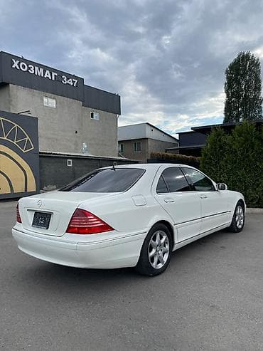 значки на мерс: Mercedes-Benz S-Class: 2004 г., 5 л, Автомат, Бензин, Седан — 4