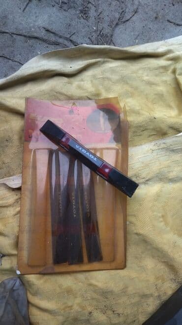 набор ключей в чемодане цена: Продаю комплект болтов на мерседес, 22 шт, короткие, на 17 головку — 6