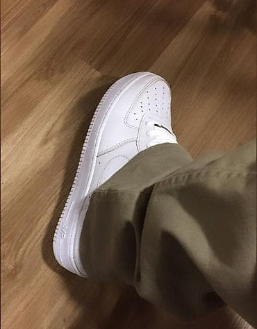 Мужские кроссовки, 40, Nike, Новый, цвет - Белый, Самовывоз, Платная доставка at lalafo.kg Мужские кроссовки, 40, Nike, Новый, цвет - Белый, Самовывоз, Платная доставка