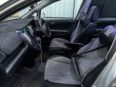 фит универсал: Honda Stream: 2003 г., 1.7 л, Автомат, Бензин, Универсал — 3