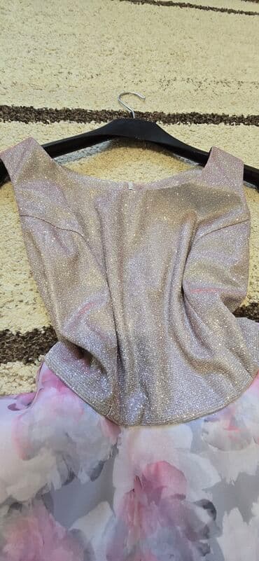 платье для беременных вечернее: Продаю платье на выпускной. Новое.
Размер 42-44.
вечернее платье — 5