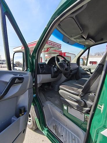 панель спринтер: Легкий грузовик, Mercedes-Benz — 8