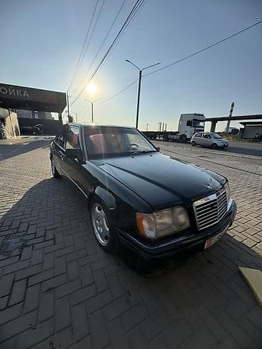Mercedes-Benz W124: 1995 г., 2.8 л, Механика, Бензин, Седан — 9