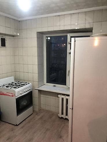kyrgyz: 3 комнаты, 65 м², Индивидуалка, 5 этаж, Старый ремонт — 1