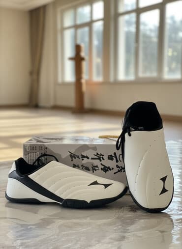 брендовые мужские спортивные костюмы из турции: Мужские кроссовки, 40, & Other Stories, Новый, цвет - Белый, Самовывоз, Платная доставка — 1