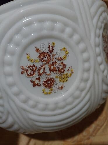 распродажа чешских люстр: Продам. чешская с одним плафоном / стекло~ 600 сом. торг на — 2