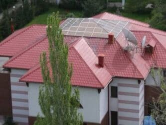 плащ дождовик: •	«Кровля под ключ — качественно, надёжно, в срок!» 	•	«Делаем кровлю — 5