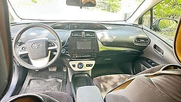 чери: Toyota Prius: 2018 г., 1.8 л, Автомат, Гибрид, Хэтчбэк — 7