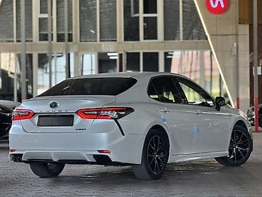 cvt: Toyota Camry: 2021 г., Автомат, Гибрид, Седан — 6