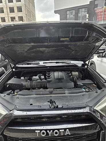 Toyota 4Runner: 2019 г., 4 л, Автомат, Газ, Внедорожник