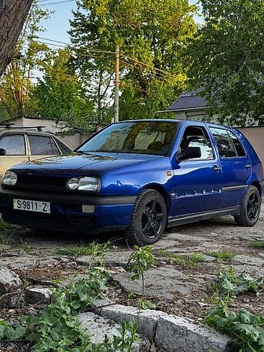 Volkswagen Golf: 1993 г., 1.6 л, Механика, Бензин, Хэтчбэк