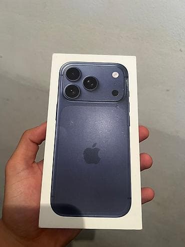pad 7 pro: IPhone 17 Pro, Б/у, 256 ГБ, Синий, Зарядное устройство, Защитное стекло, Чехол — 3