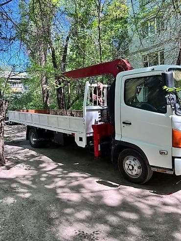 ауман тягач: Манипулятор, Toyota, 2002 г., от 4 т — 4