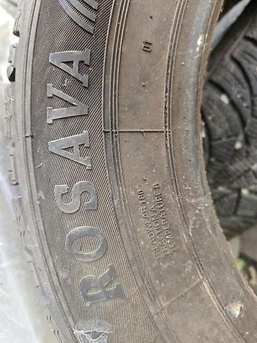 шипованная: Шины зимние шипованные Rosava 215/60 R16 95T Процент протектора 90% - — 2