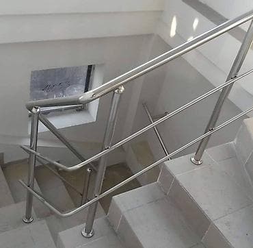 кованые изделия: Изделия из нержавейки: Перила, Лестница, лестница для торгового центра — 3