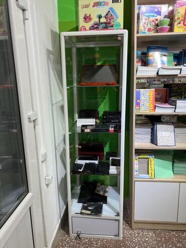 Срочно продаю ! Полки, витрина DIA б/у стеклянные Состояние как