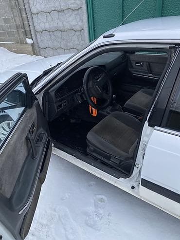 мазда 626 капелла: Mazda 626: 1989 г., 2 л, Механика, Бензин, Седан — 6