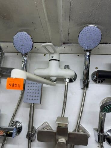 инструменты на сто: Смеситель для ванны и душа, Ручной душ, Установка: Наружный монтаж, Материал: Нержавейка, Функции: Без функций — 1