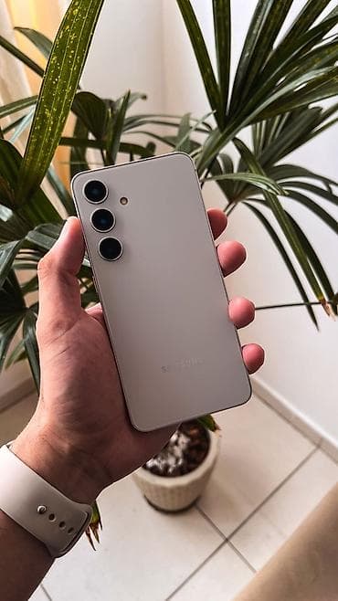 самсунг 33: Samsung Galaxy S23, цвет - Белый, eSIM — 1